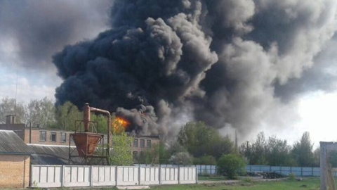 У Черкасах сталася пожежа на 300 квадратних метрах промзони: горіли старі покришки