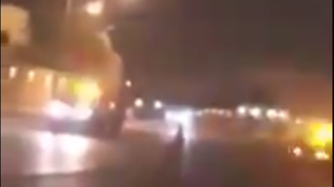 Сам король нібито евакуйований на базу ВПС. Скріншот відео