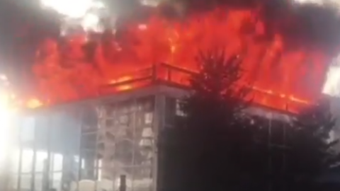 У російській Самарі знову сталась страшна пожежа в ТРЦ