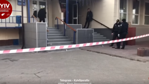 У Києві на Троєщині чоловік кинув вибухівку у відділення банку