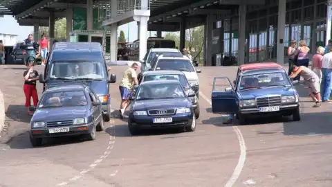 Автомобили на еврономерах будут штрафовать. Фото: autocentre.ua