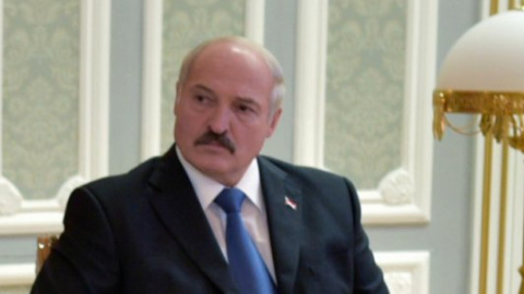 ​Лукашенко подписал декрет о сборе с "иждивенцев"