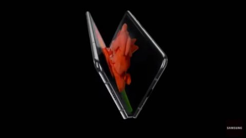 Galaxy Fold. Скриншот видео Samsung 