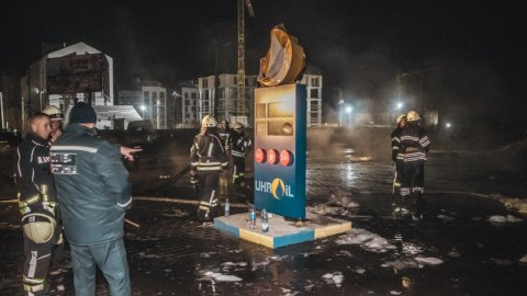 На месте работали спасатели, а также дежурили медики и правоохранители. Фото: Информатор