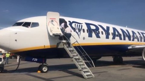 Ryanair открыл первый рейс "Киев - Берлин". Фото: faceboоk.com/airportboryspil
