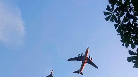 На репетиції параду військова авіація України пролетіла над Хрещатиком