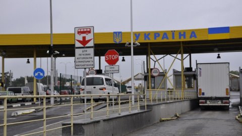 Прикордонники опублікували відео спроби дипломатів РФ вивезти команду "Норду" з України