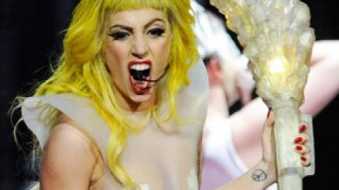 На шоу Lady GaGa в Джакарті було продано близько 50 тисяч квитків.