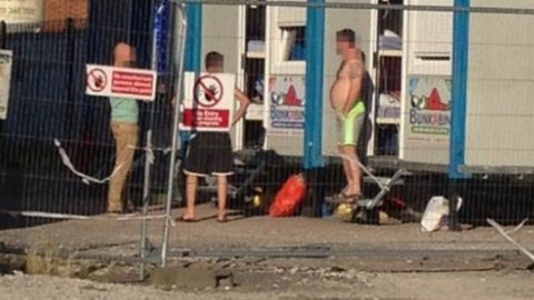 ​В Великобритании латышским строителям пьянство помогло переселиться из вагончиков в квартиру