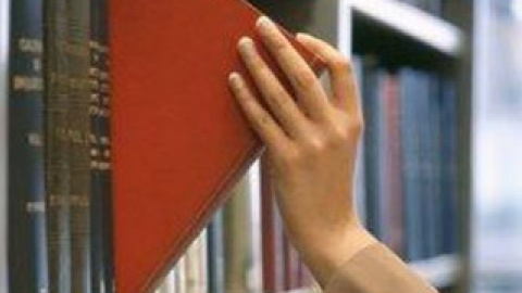 Уряд повинен забезпечити сільські бібліотеки новими книгами українських авторів.