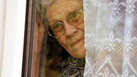 ​Каждый третий британец шпионит за соседями