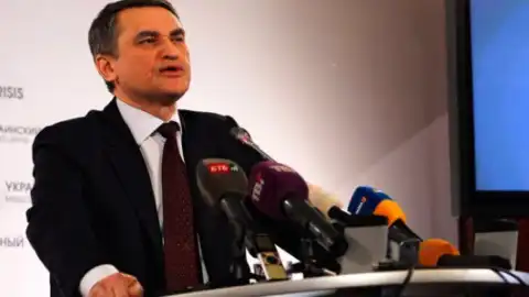 ​Посол Украины во Франции Олег Шамшур: Официальная позиция Парижа - поставка вооружений Украине не стоит на повестке дня