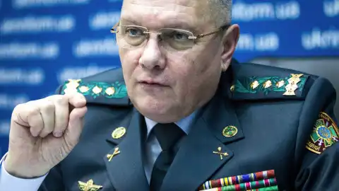 Назаренко уволен з поста главы Госпогранслужбы и назначен советником Порошенко из-за проблем со здоровьем