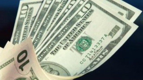 Зараз пакети перевіряють на наявність відбитків пальців.