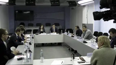 15.12.16 11:00 Круглый стол: "ТОП крупнейших политических скандалов 2016 и их продолжение в 2017 году"