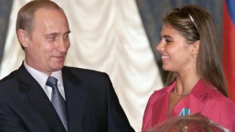 В Кремль?! Аліна Кабаєва залишає Держдуму РФ після семи років депутатства