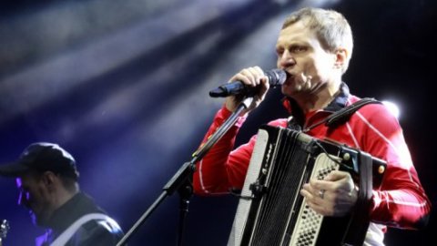 Группа ВВ была на борту самолета, аварийно севшего в Амстердаме