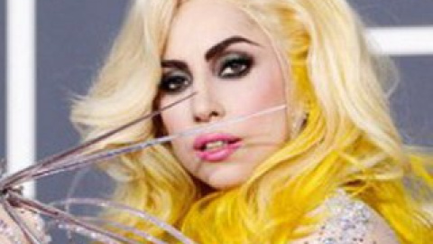 Lady Gaga удостоїлася честі натиснути на кнопку, що почне відлік до півночі.