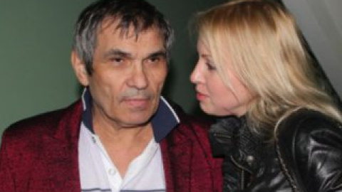 Знакома пара давно - Лилиана была пресс-атташе Алибасова.