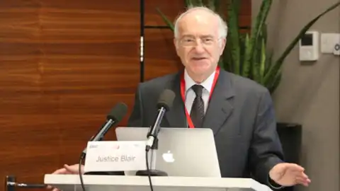 Судья Justice William Blair. Фото: bjac.org.cn