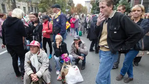 Антология протеста. Как, зачем и почем пикетируют НБУ у Рабиновича