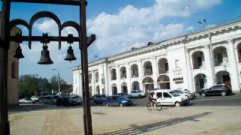 Захист Гостинного двору. Неприкритий популізм, або як передати будівлю місту