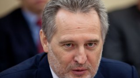Фирташ оказывает поддержку театру.