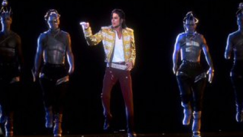 Голограмма покойного Джексона на церемонии Billboard Awards.
