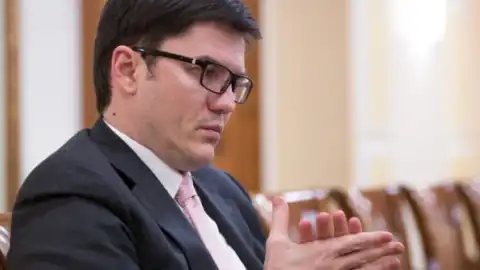 Міністр інфраструктури Пивоварський: Допоки не почнуть платити людям справедливі зарплати, у нас складно буде швидко щось змінювати. Частина 2