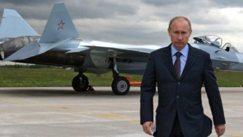 Критик Кремля высмеял в стихах поездку Путина в США