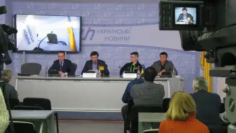 6.12.17 15:00 Брифінг Владислава Ващука та Сергія Харченко 
