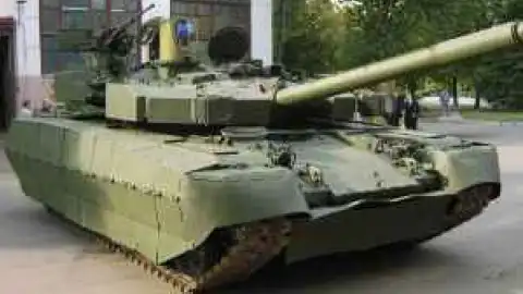 Український танк "Оплот".