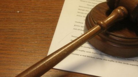 ​В США двух судей подвергли порицанию за занятия сексом на работе