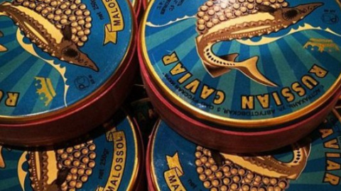 ​Богатые русские публикуют фото икры и задаются вопросом о кризисе