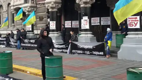 Битва за гривню. НБУ вирішив ввести додаткові обмеження для імпортерів