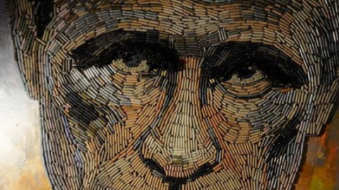 Украинская художница создала портрет Путина из оружейных гильз