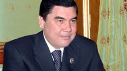 Глава держави провів в ліфті близько години.