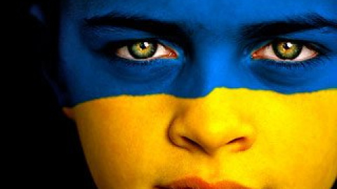 Свято було проголошено рішенням 30-ї сесії Генеральної конференції ЮНЕСКО.