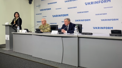 Таран на пресконференції. Скріншот відео.