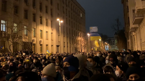 Мітинг на Банковій. Скріншот відео