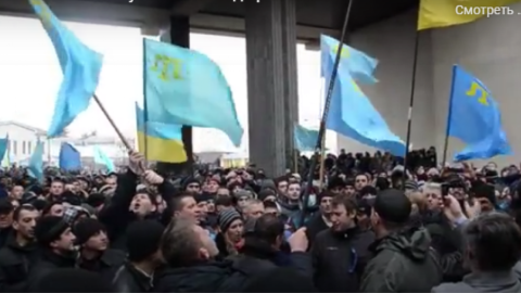 Протести в Криму. Скріншот відео