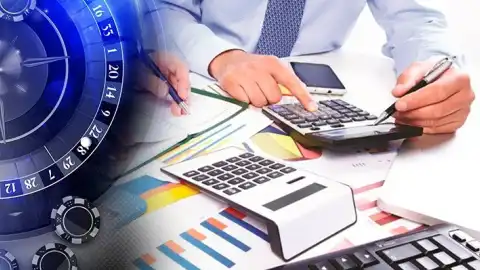Налоги для игорного бизнеса. Коллаж: logincasino.com.