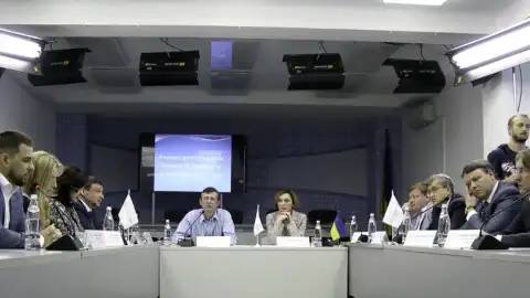 22.05.17 11:00 Круглий стіл: "Безпрецедентне відключення Deutsche Bank рахунків українських клієнтів. Що заспокоїть ажіотаж на валютному ринку і чи монополізують його держбанки?"