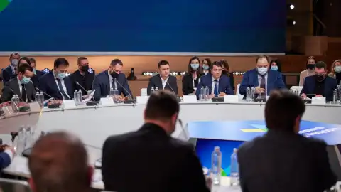 Нацсовет реформ хочет ввести растаможивание автомобилей через приложение "Дія"