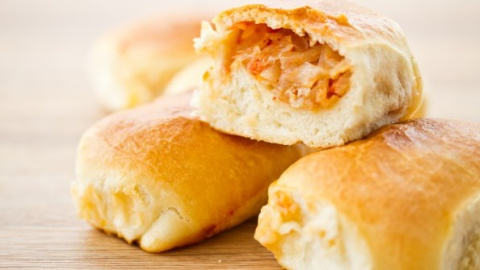 Пироги з капустою. Фото: 1000.menu
