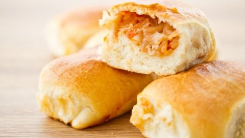 Пироги с капустой. Фото: 1000.menu