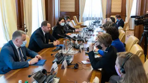 Ермак просит послов G7 предложить специалистов для отбора кандидатур на должности судей КС