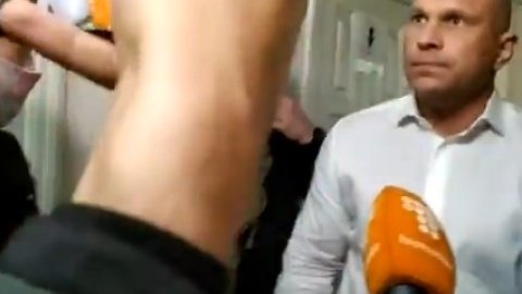 Илья Кива не пустил журналистов на защиту своей дисертации. Но защитился и позвал в туалет