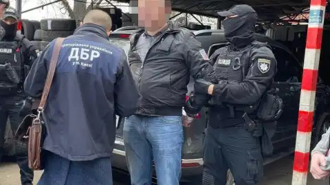 Затримання чиновника поліції Києва. Фото: прокуратура