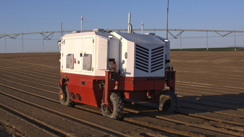 Робот-культиватор The Autonomous Weeder. Фото: Carbon Robotics